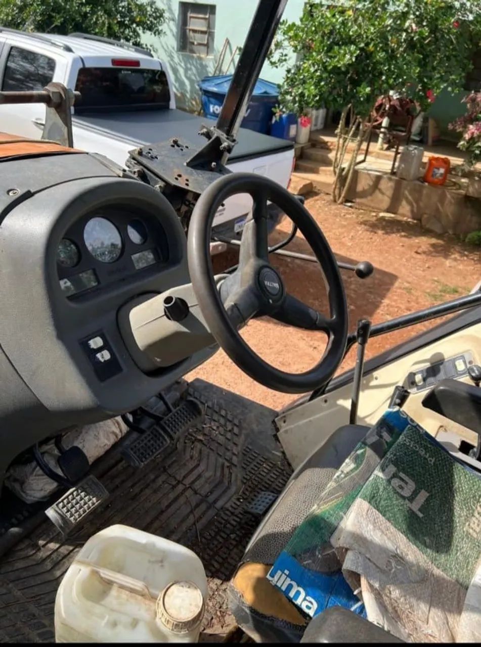 Vendo valtra BM 110 acompanhado com a grade - Foto 2