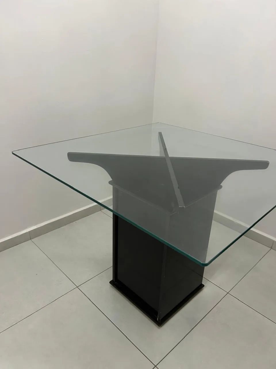 Mesa MDF, Tampo de Vidro  - Foto 3
