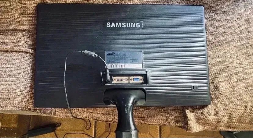 Monitor Samsung 19 Polegadas  - Foto 3