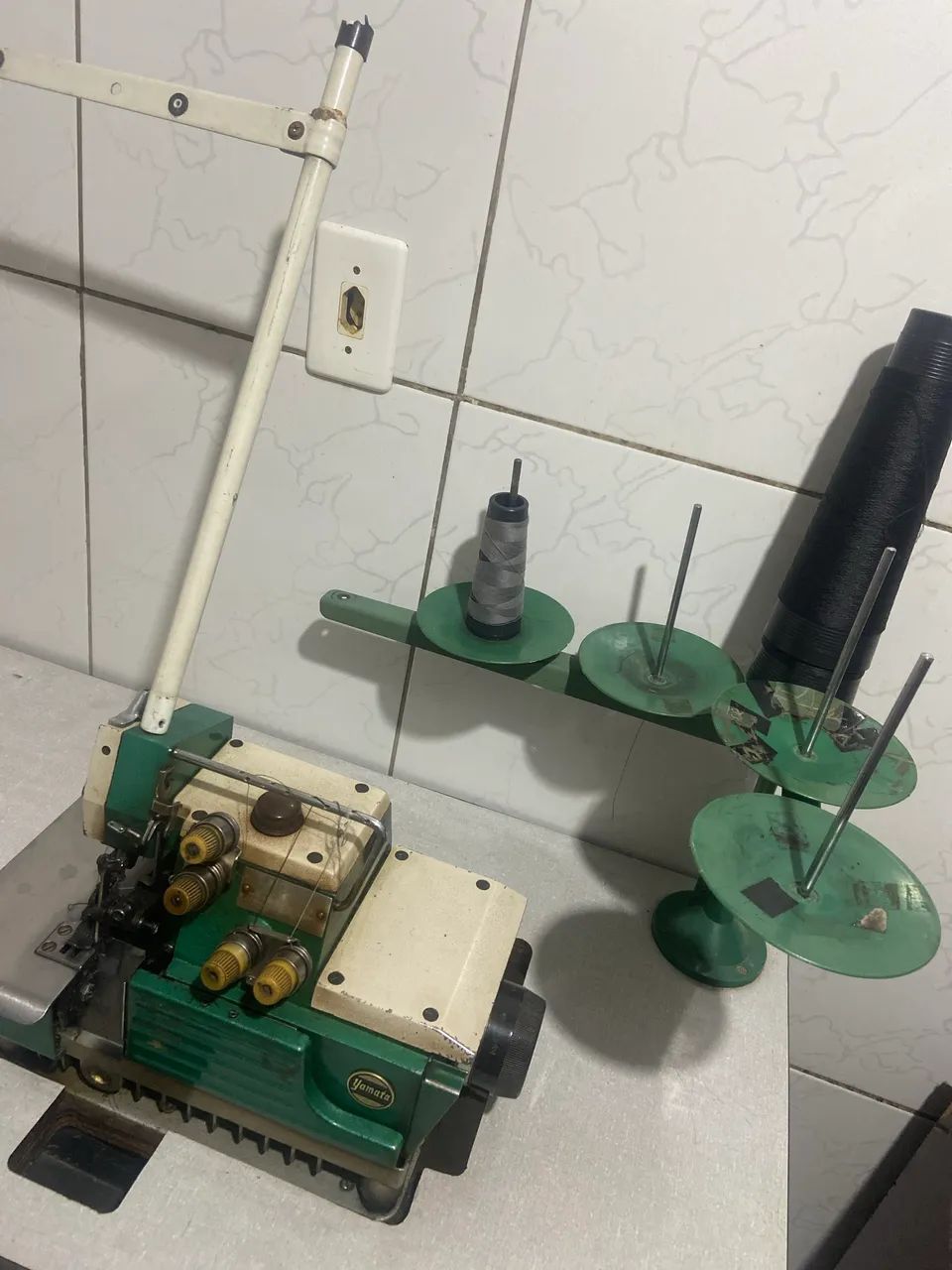 Vende-se máquina de costura reta e overloque  - Foto 3
