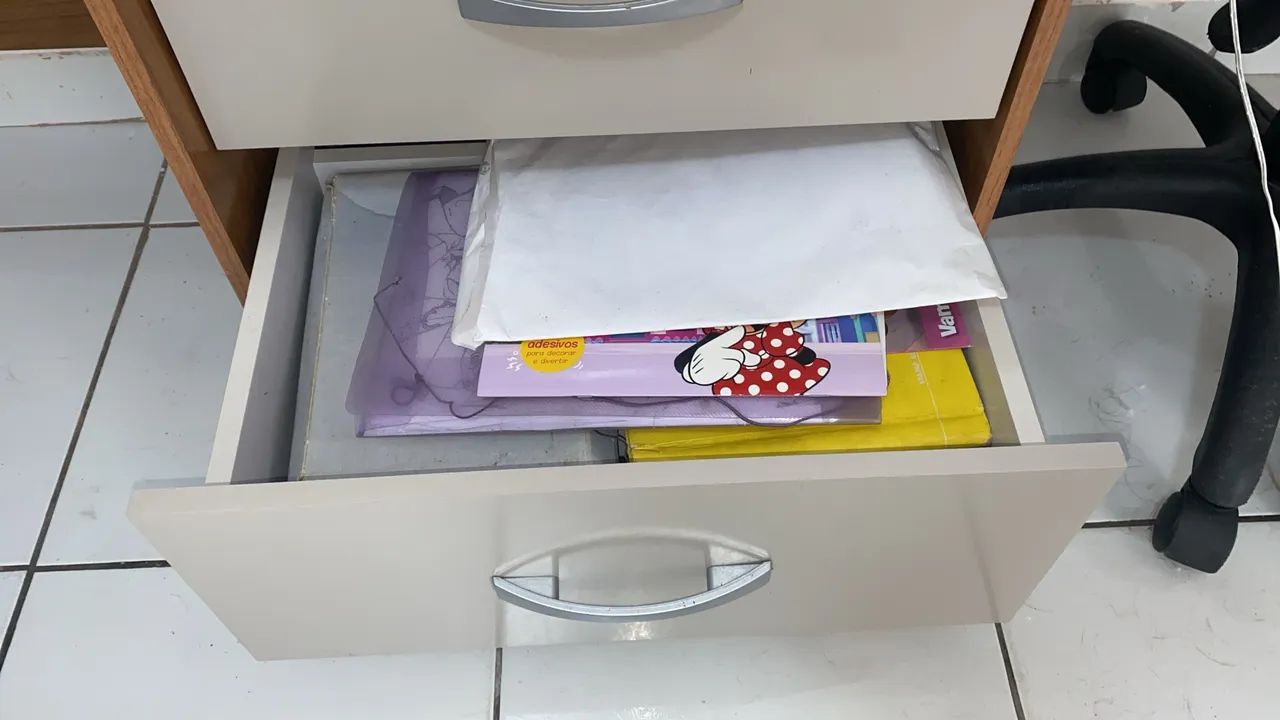 Escrivaninha mais mesa de Computador - Foto 3