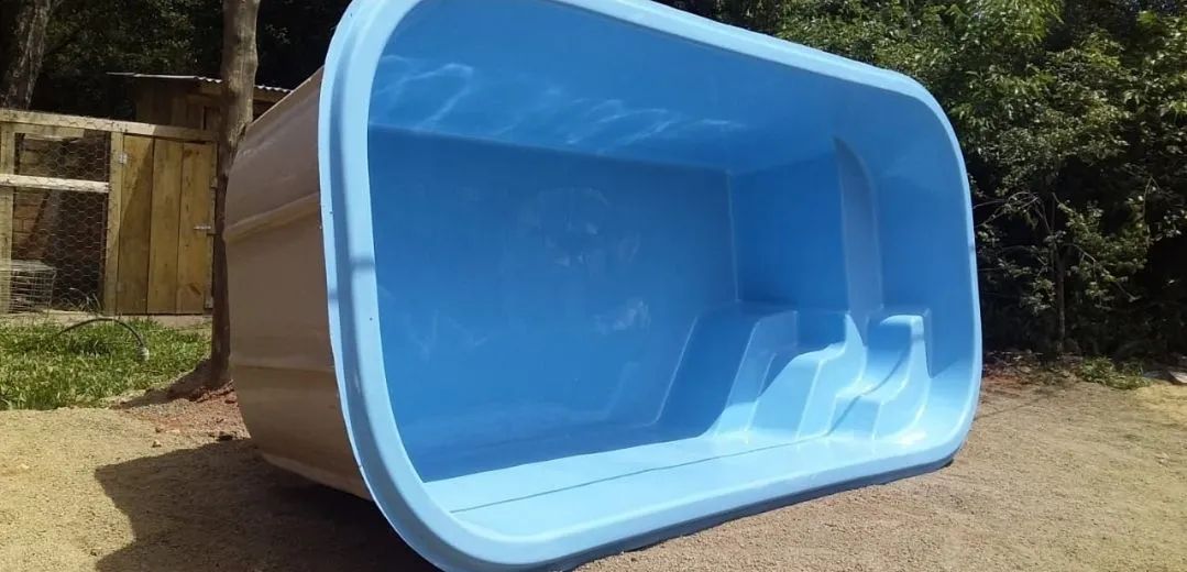 Piscina 4mt retangular com casa de máquinas, motor e filtro