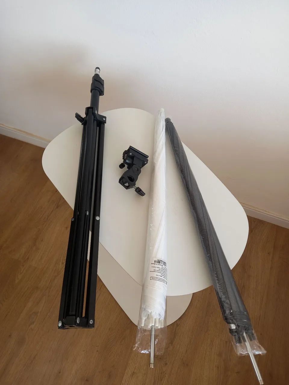 KIT Estudio Fotográfico (sombrinhas + tripé)