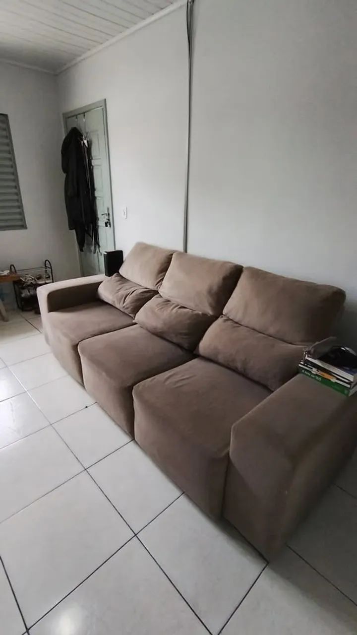 Sofá retrátil 3 lugares marrom