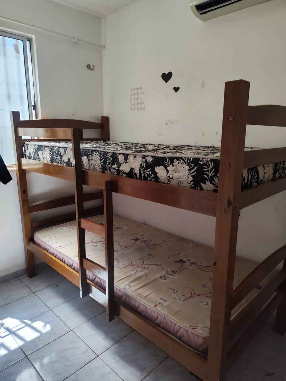 Vendo cama beliche sem os colchões