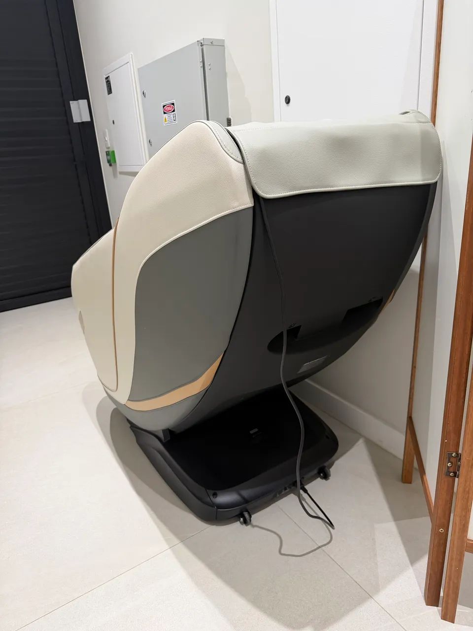 Cadeira Poltrona de Massagem Nova - Foto 4