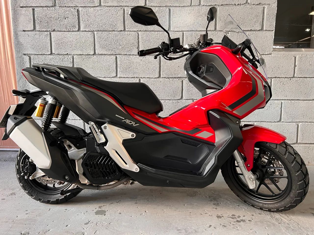 ADV 150 2024  Baixo km. 