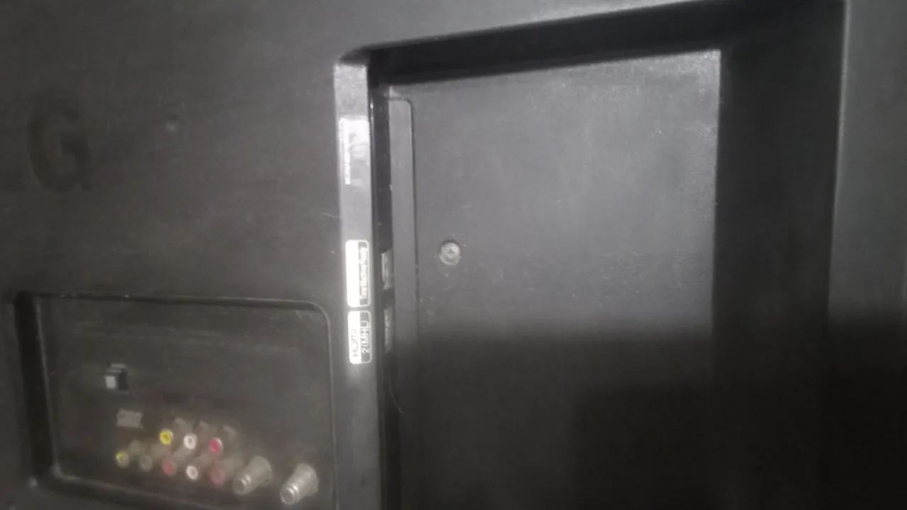 Tv LG 42 polegadas para conserto ou retirada de peças  - Foto 2