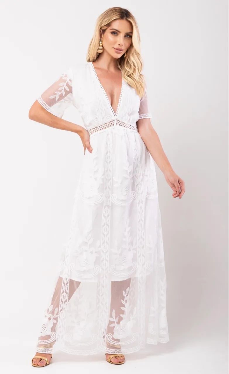Vestido MIDI todo em renda