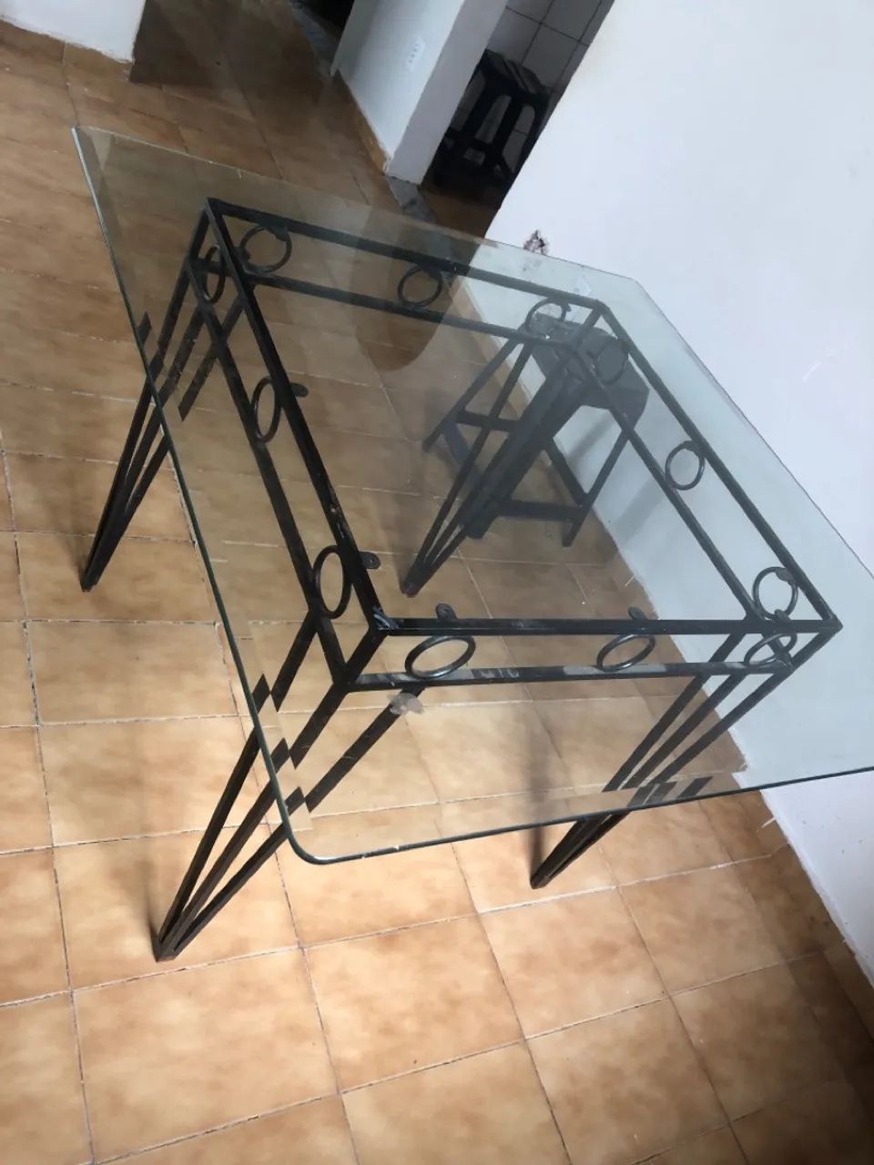 Mesa quadrada de vidro transparente 