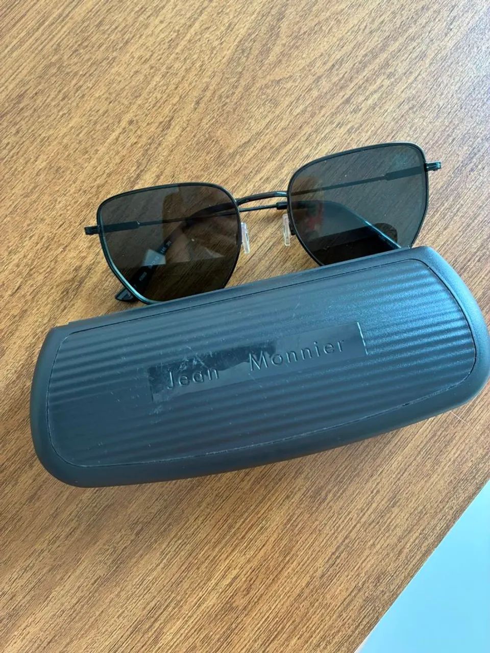 Oculos escuros Jean monnier 