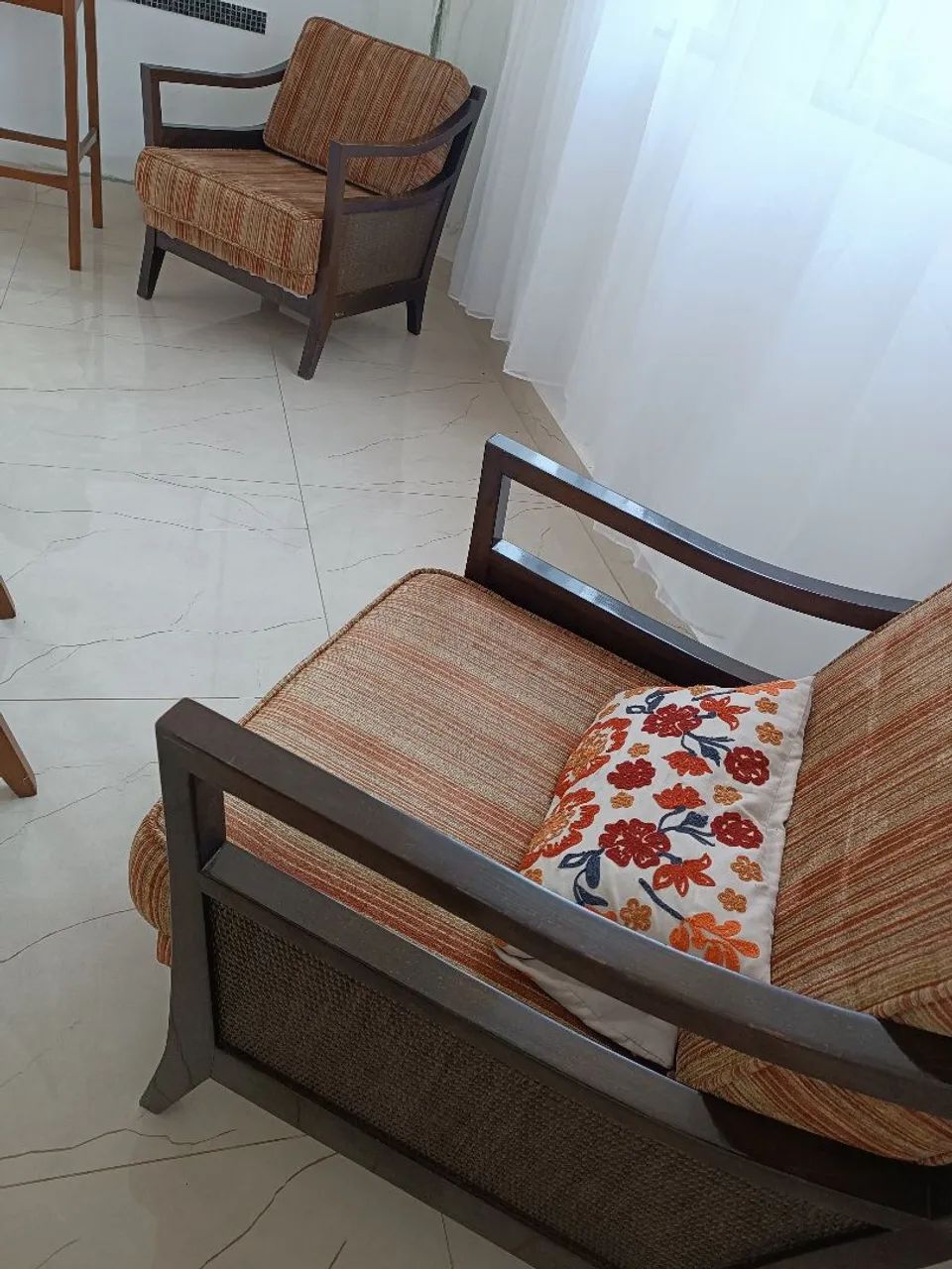 Poltronas Época decoração novinhas 