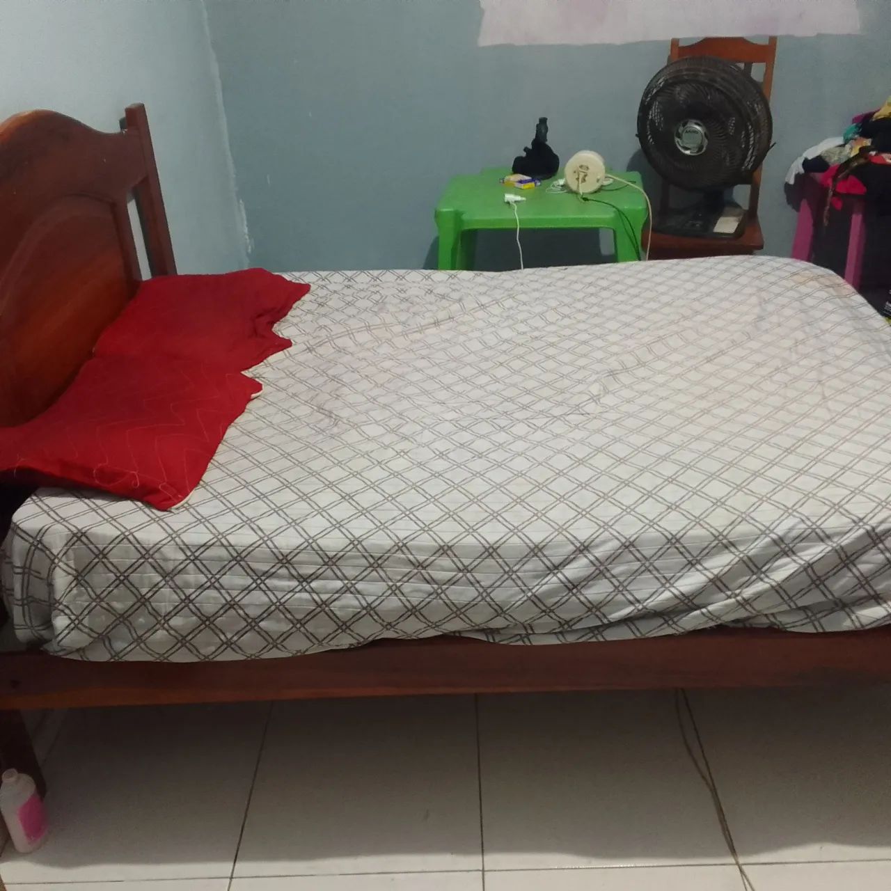 Vendo essa cama de casal de macacaúba com colchão  - Foto 2