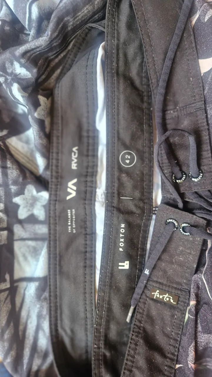 3 bermudas tam 42 Foxton, RVCA e Hurley  - Foto 5