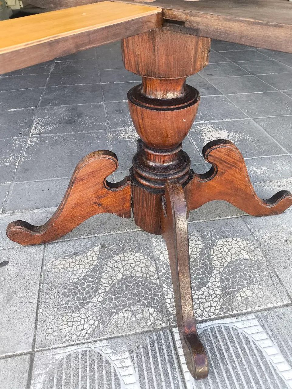 PÉ DE MESA MADEIRA MACIÇA EM ÓTIMO ESTADO!!! - Foto 2