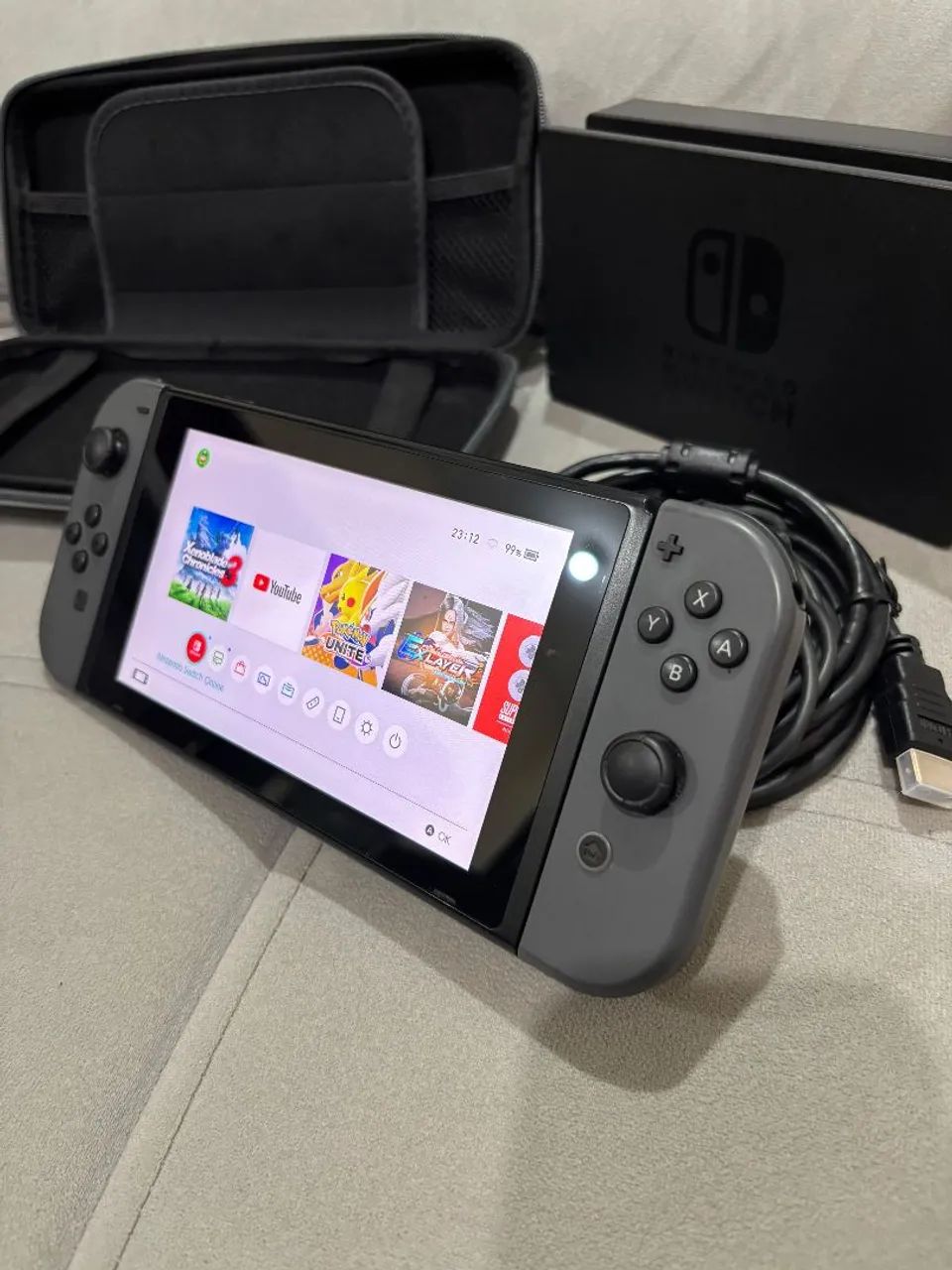 Nintendo Switch com Joy-Con Cinza + Dock + Case - Foto 3