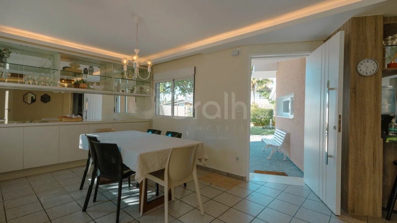 Casa Residencial com 4 suítes com 210,17m² na praia da Daniela. - Foto 4