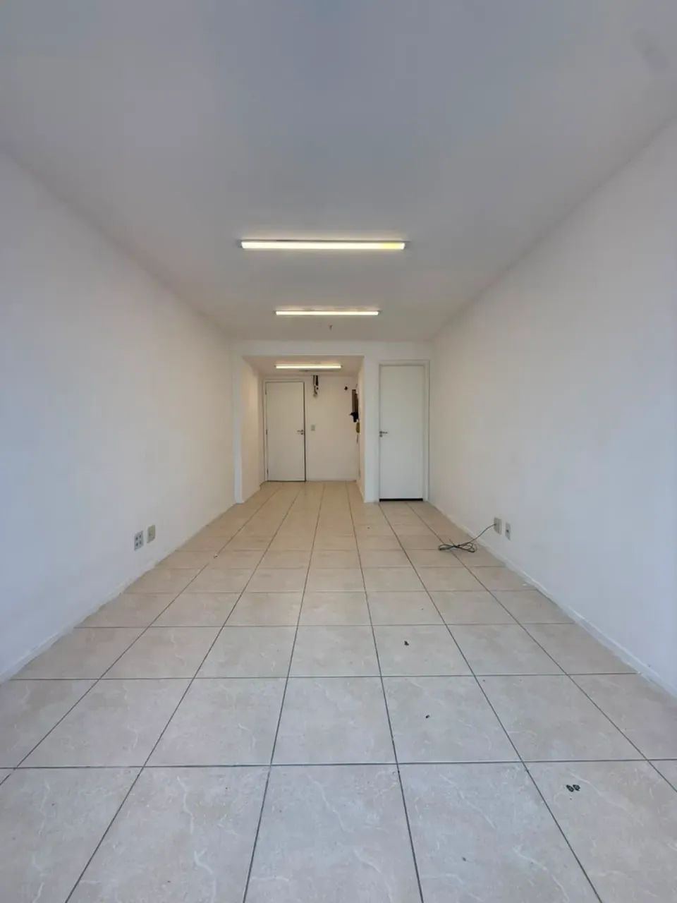 Sala comercial em Alcântara - São Gonçalo - RJ