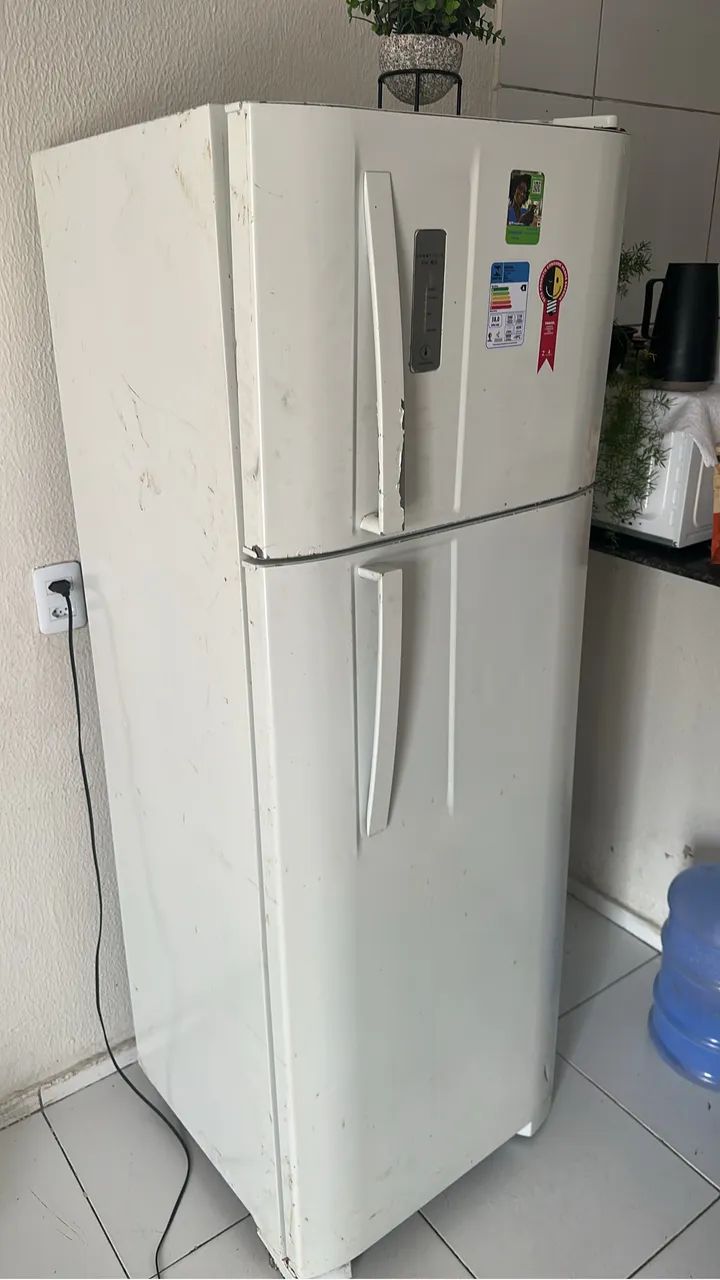 Geladeira , só gelando 