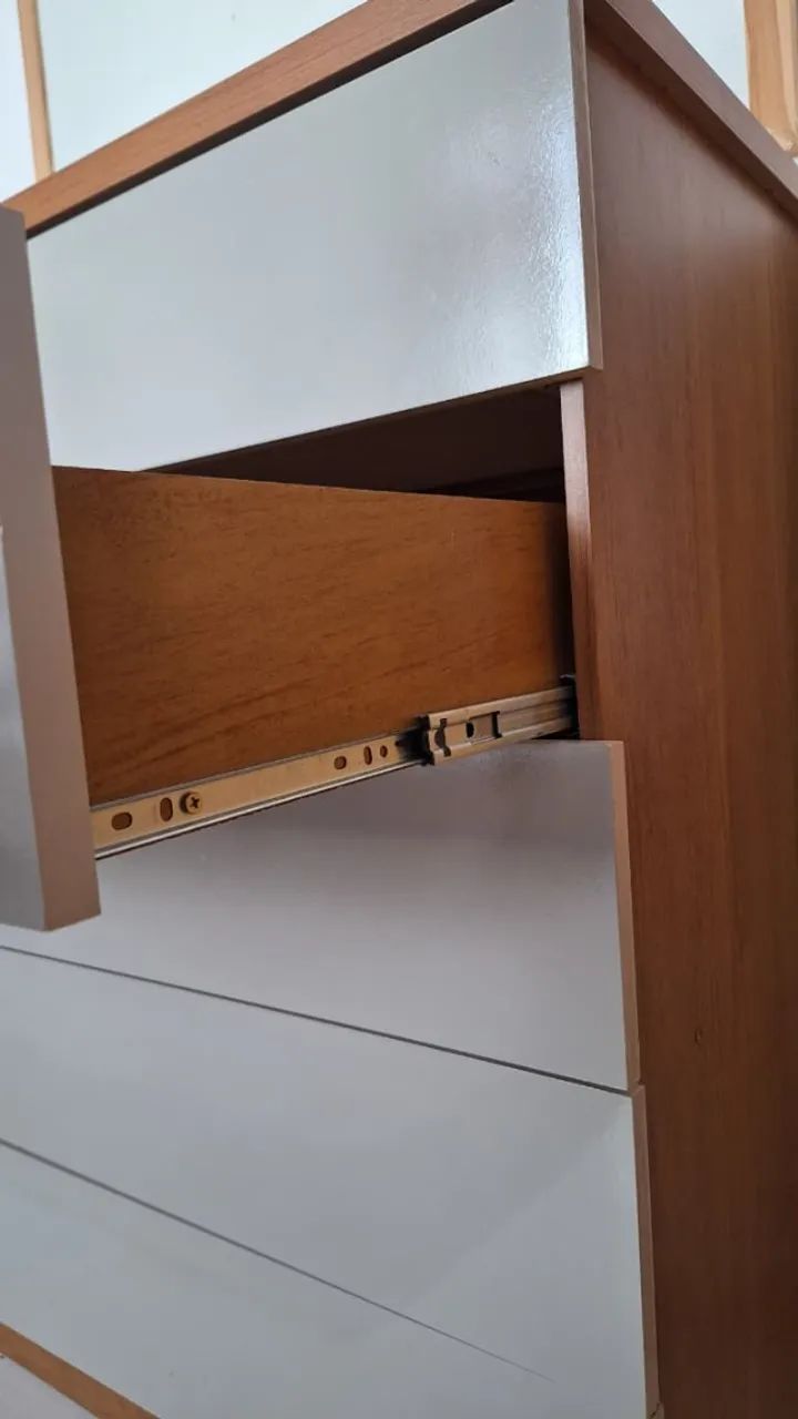 CÔMODA 5 gavetas perfeito estado - Foto 4