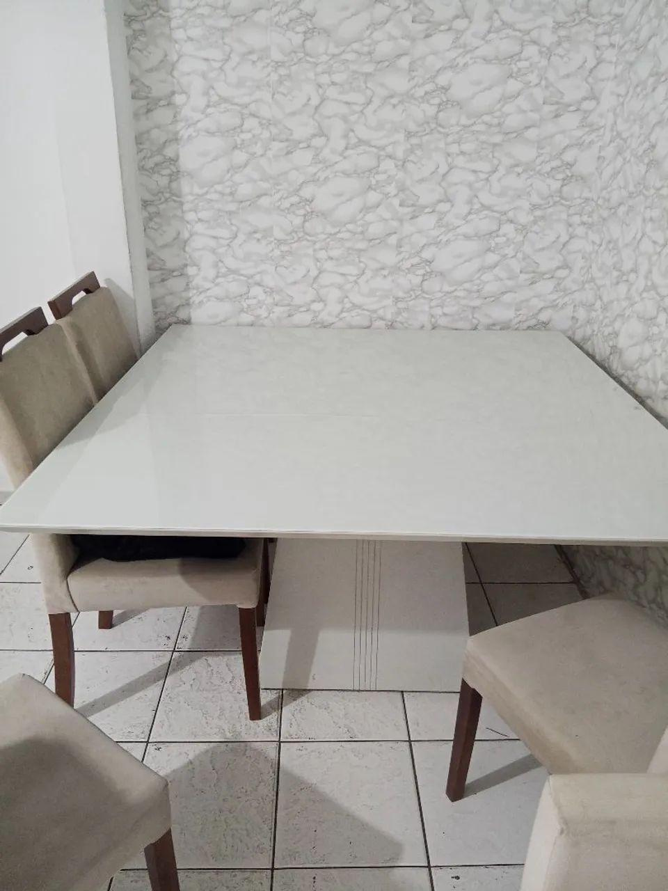Mesa de madeira Branca c/ vidro...URGENTEro