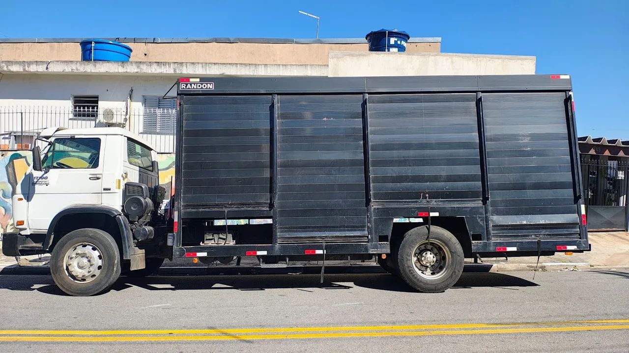 VW 17.190  6 M Reduzido baixo km  com serviço em Osasco ou Embu  - Foto 5
