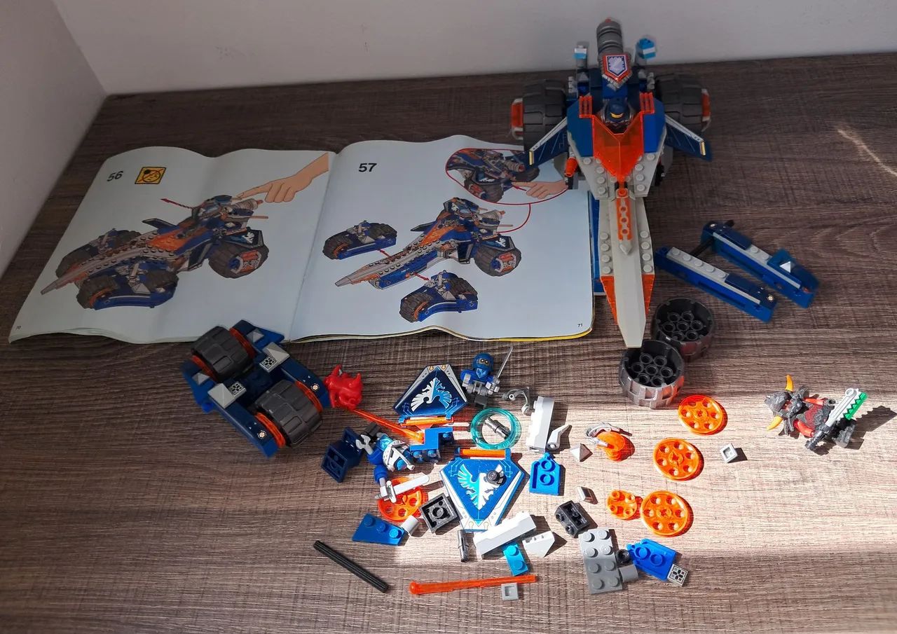 CONJUNTO LEGO NEXO KNIGHTS ORIGINAL - Foto 4