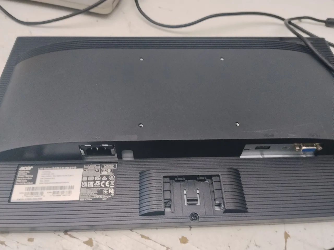 Lindo monitor Acer 20 polegadas entradas HDMI e VGA usado!!! - Foto 4