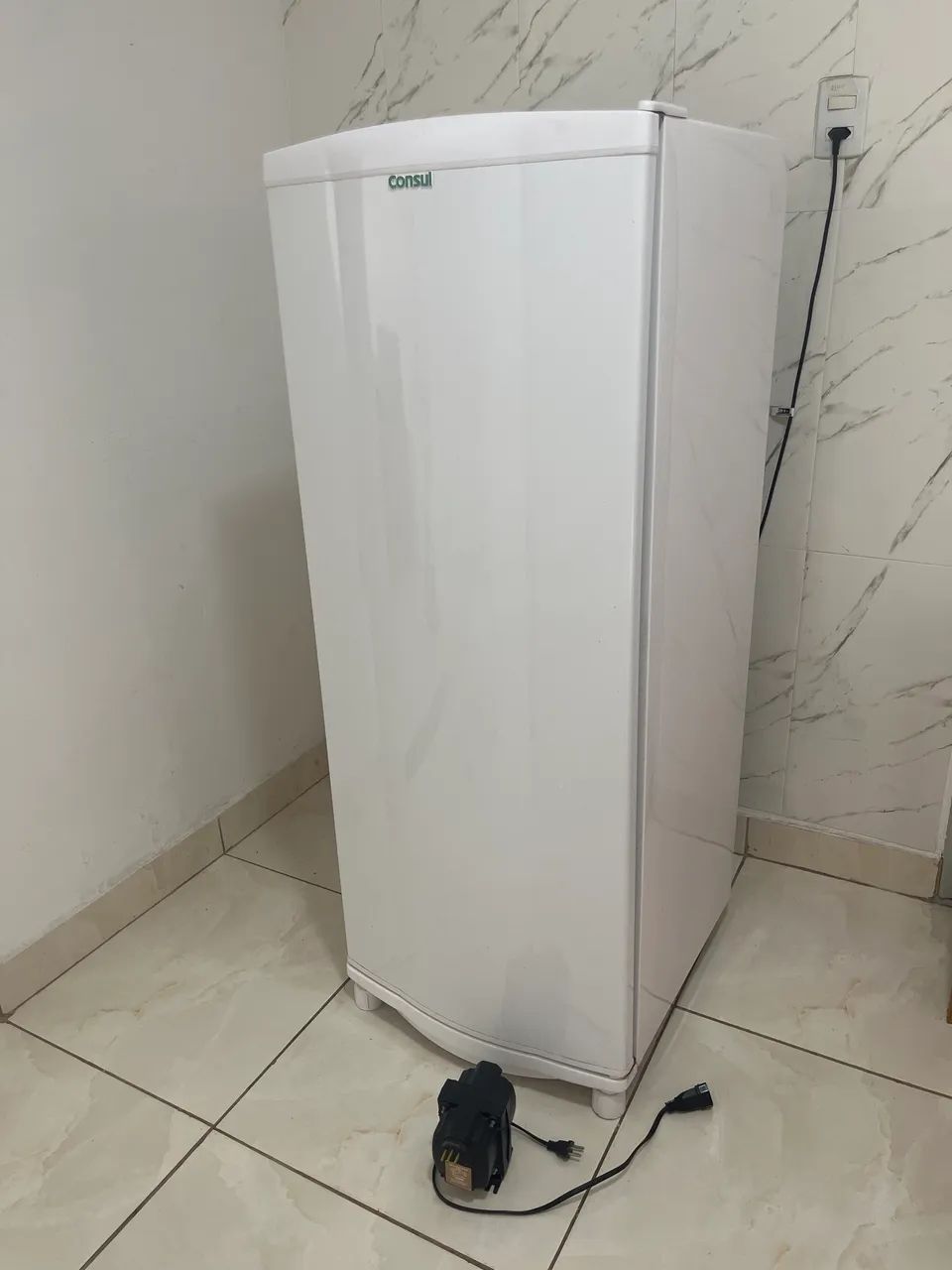 Geladeira Cônsul  Branca novíssima 