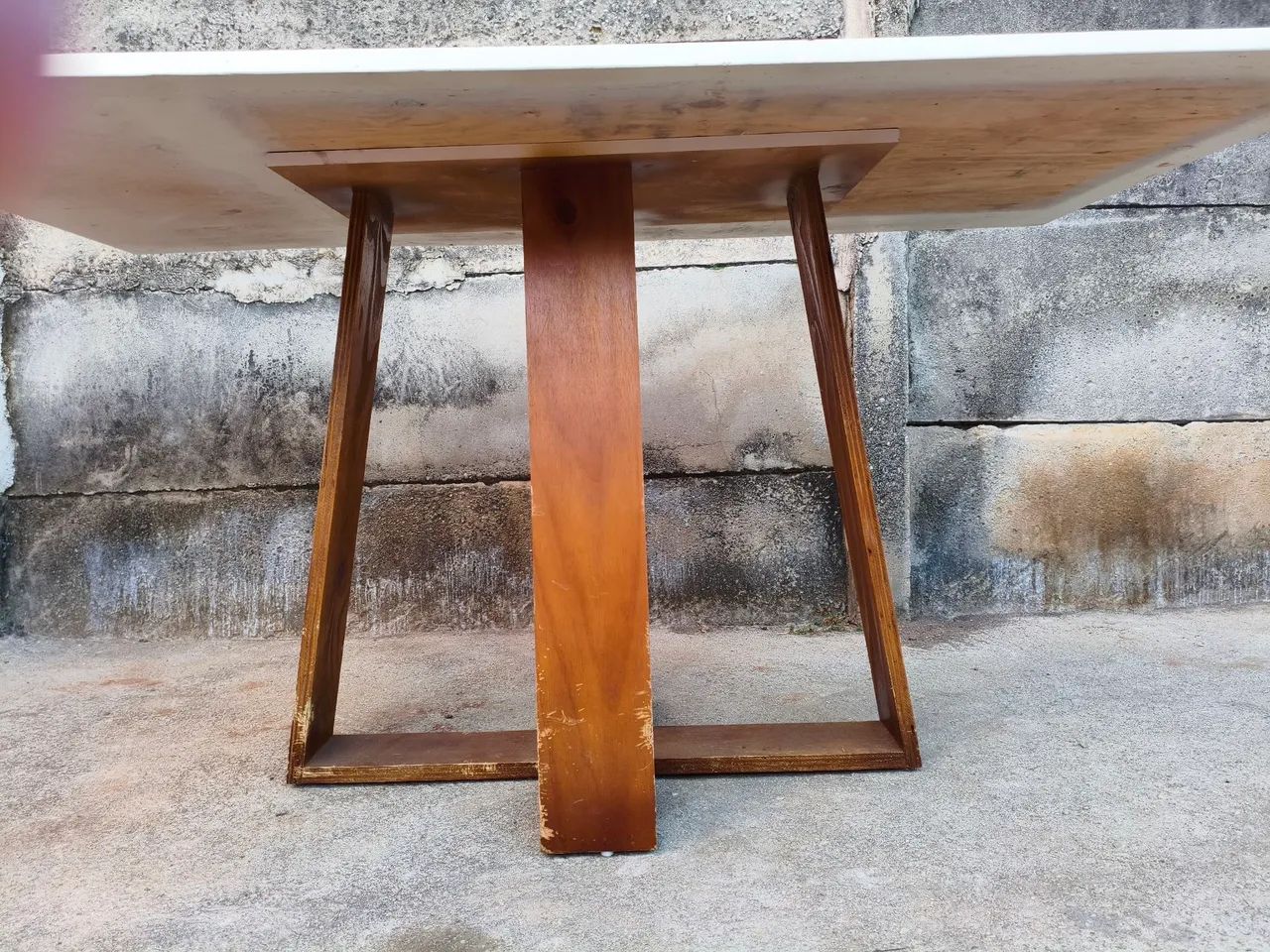 Mesa de madeira de 6 lugares com base solta  - Foto 4