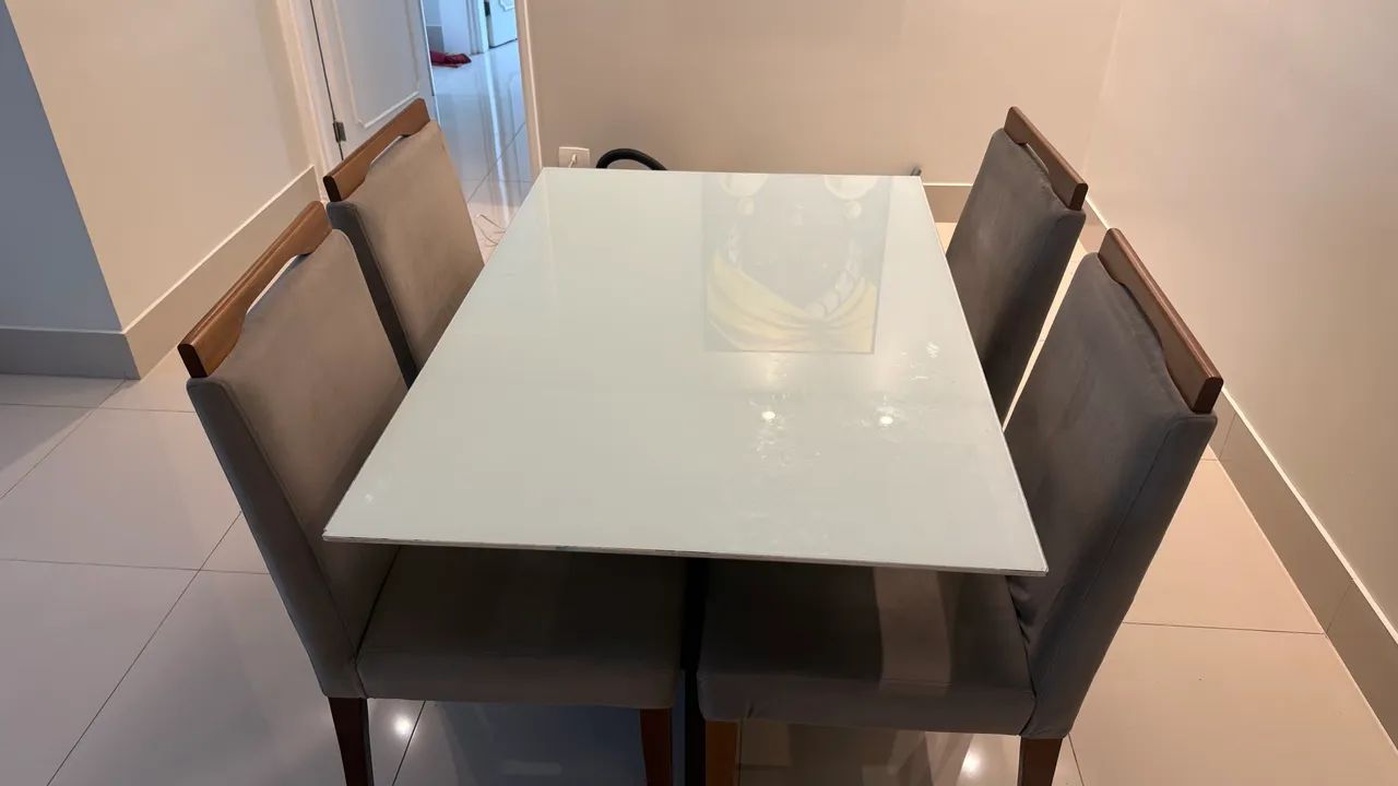 Conjunto Mesa + 4 cadeiras (Madeira Maciça)  - Foto 2