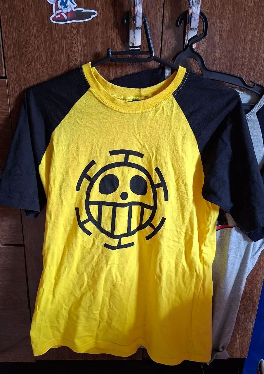 2 Camisetas Batman + One Piece Tamanho P Novas - Foto 2