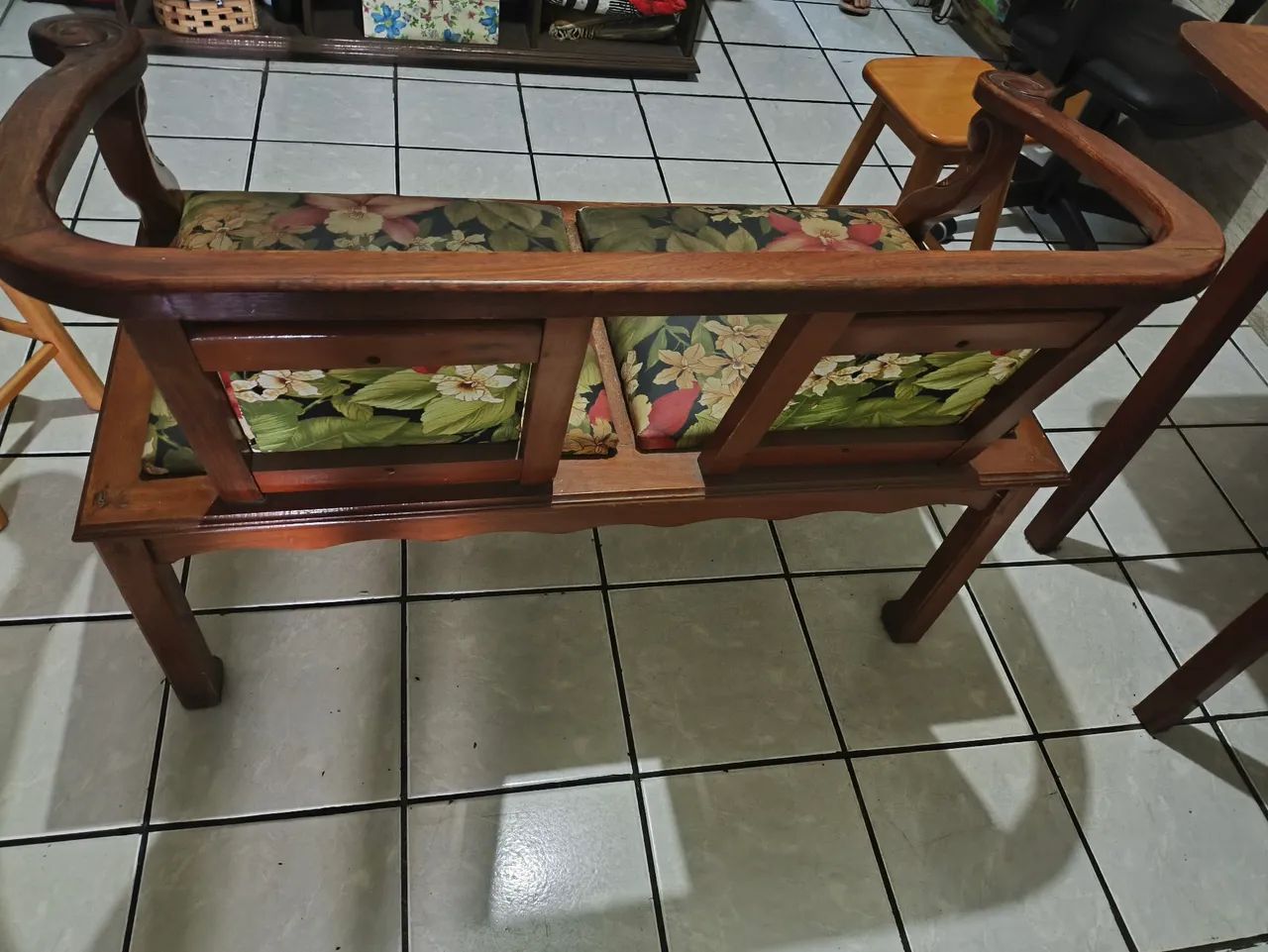 Sofá Namoradeira Antigo  - Foto 2