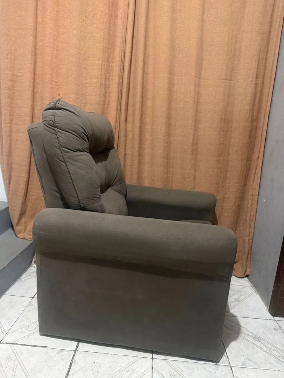 Poltrona Reclinável e Retrátil  - Foto 2