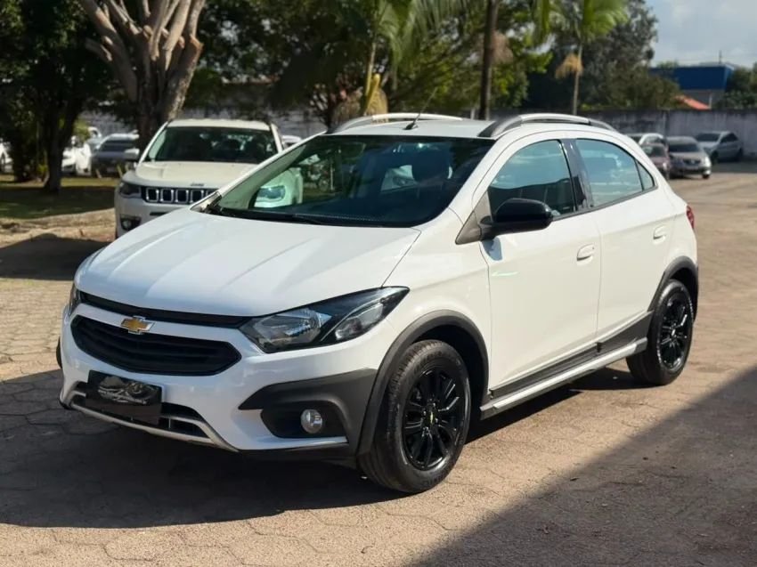 Chevrolet Onix Activ 1.4 8V Flex Aut. 4P 2019 - Foto 3