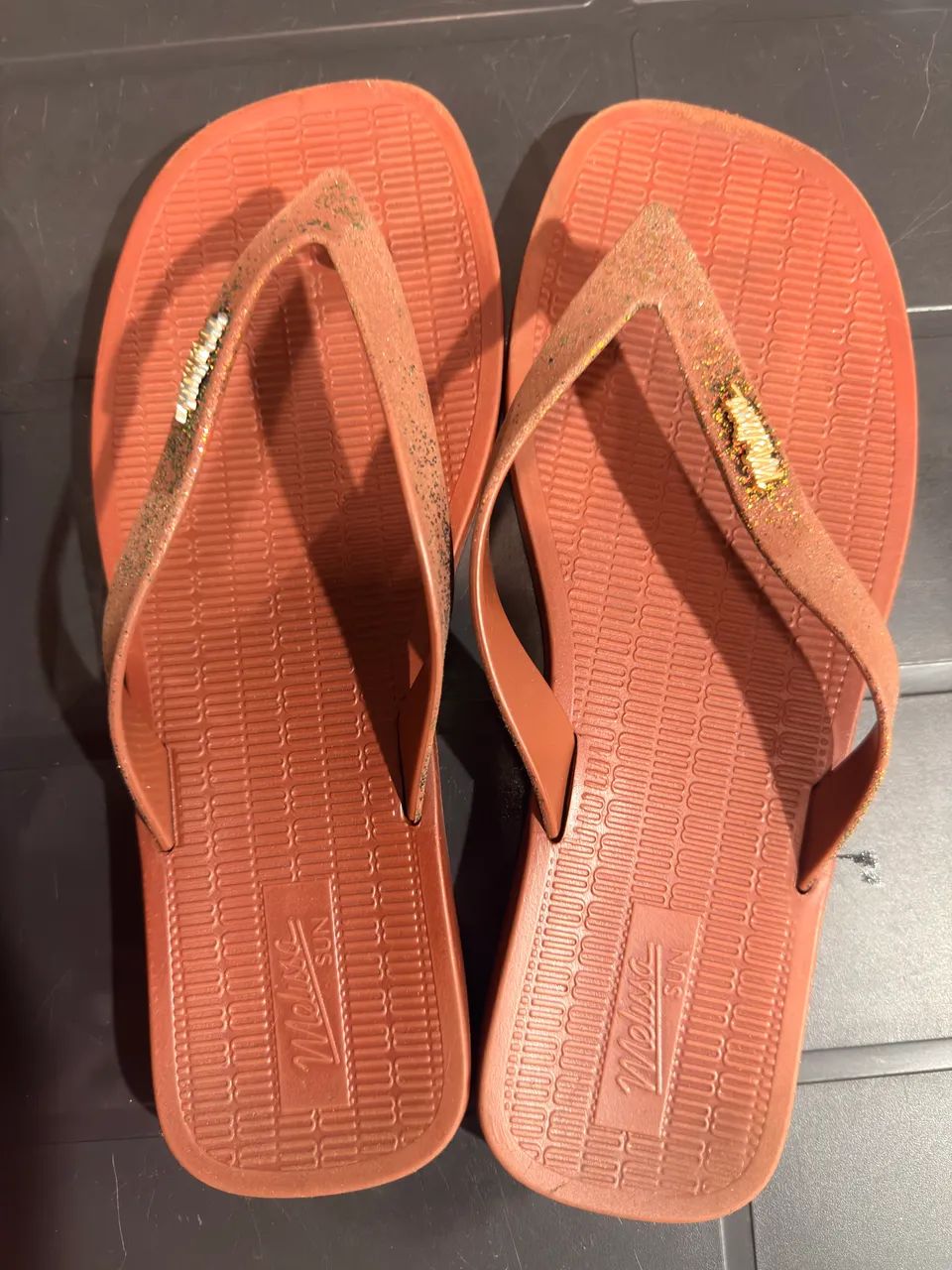 Vendo Melissa nova tamanho 37