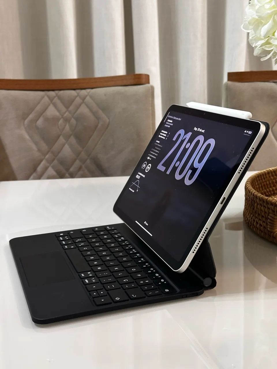 iPad Air 11 M2 256GB Estelar + Apple Pencil + teclado - Foto 3