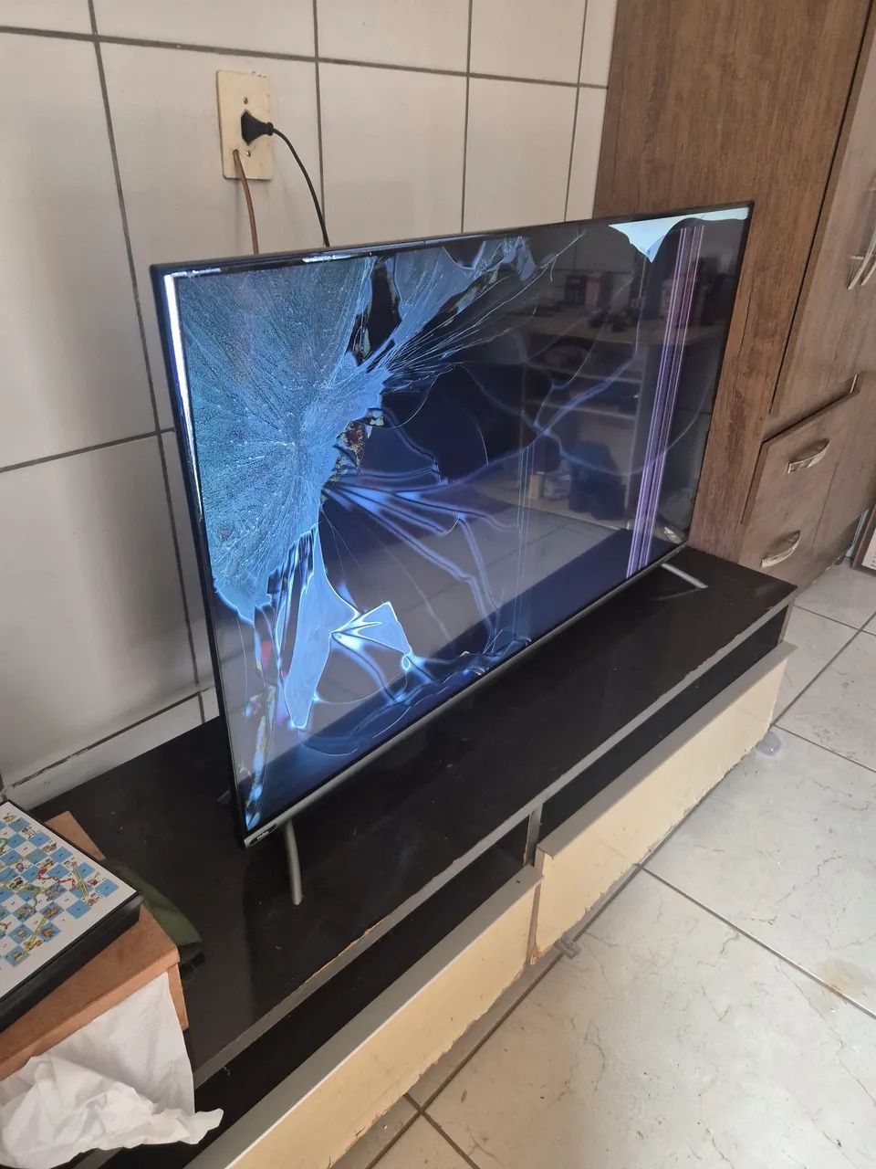 TV Smart Philco 50' 4K *Tela Quebrada* - Foto 2