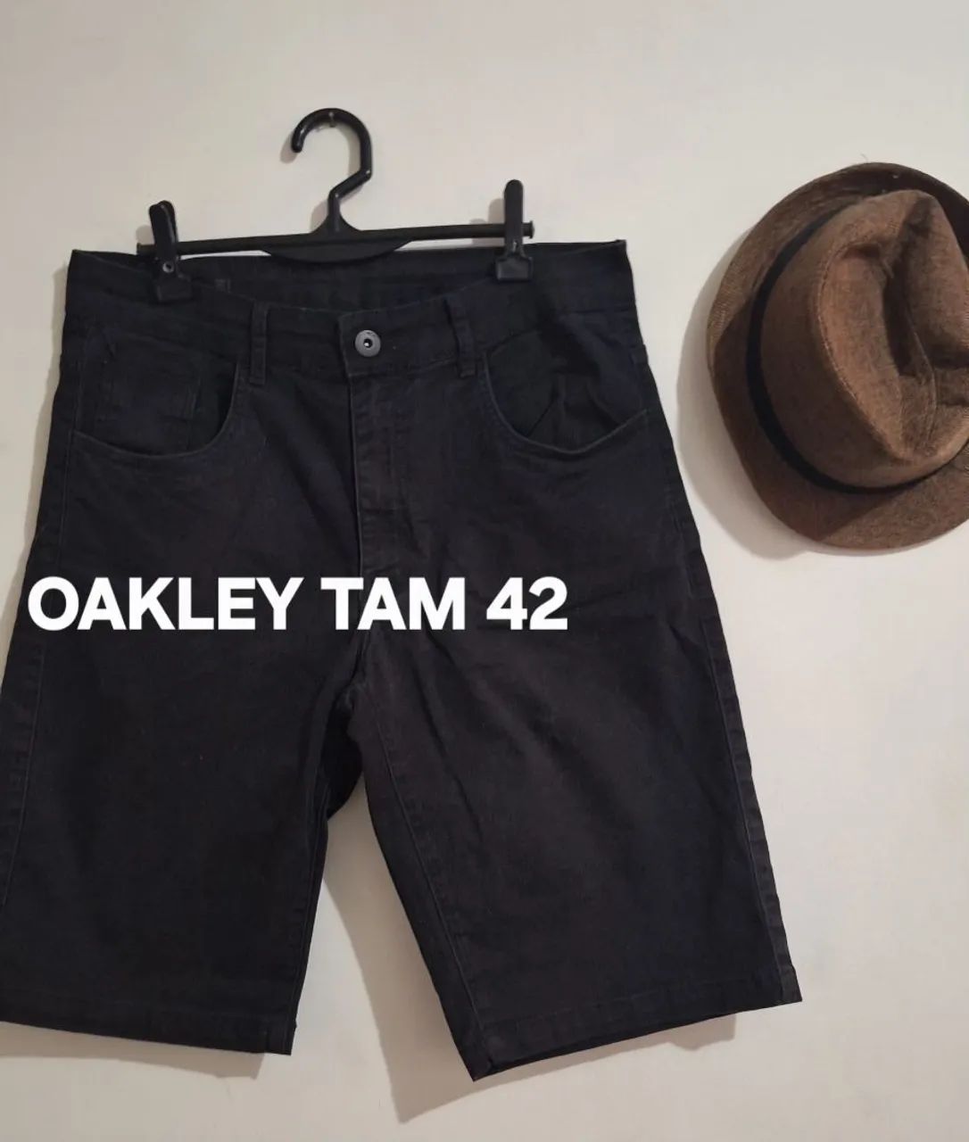 Bermuda preta Oakley Tam 42 