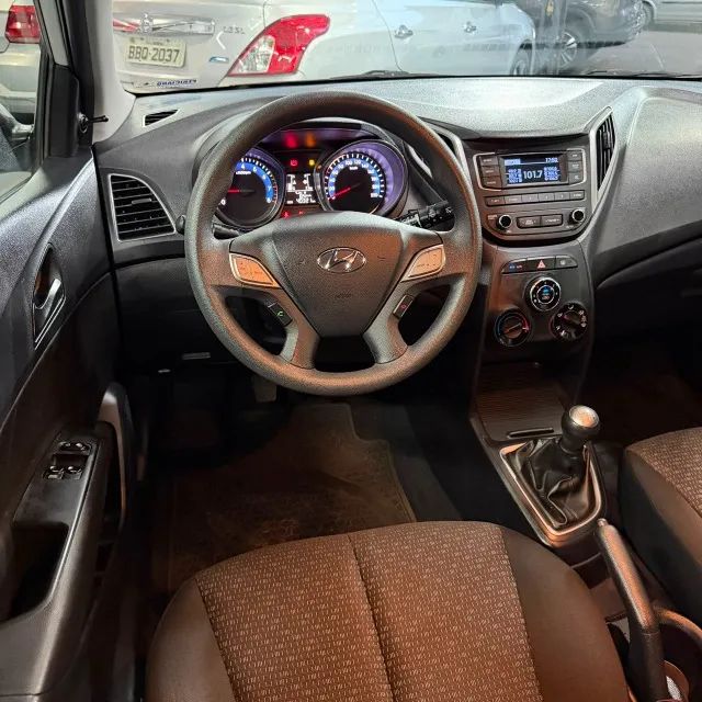 Hyundai HB20 Unique 1.0 Flex 12V Mec. 2019 - Foto 12