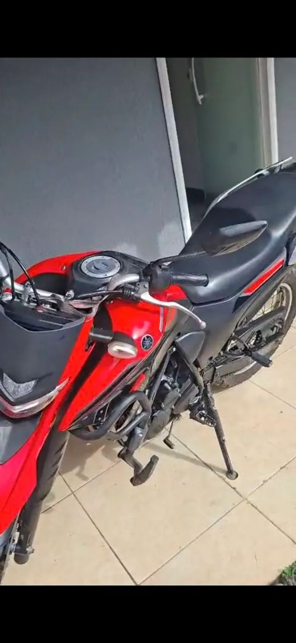 LANDER 250  MUITO NOVA