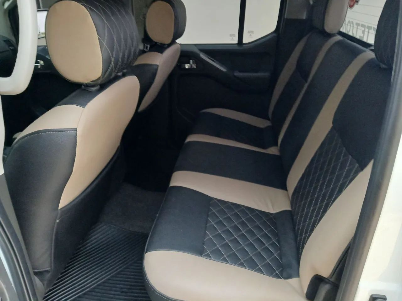 Nissan Frontier SV Attack CD 4X2 2.5 TB Diesel 2015 - Foto 2
