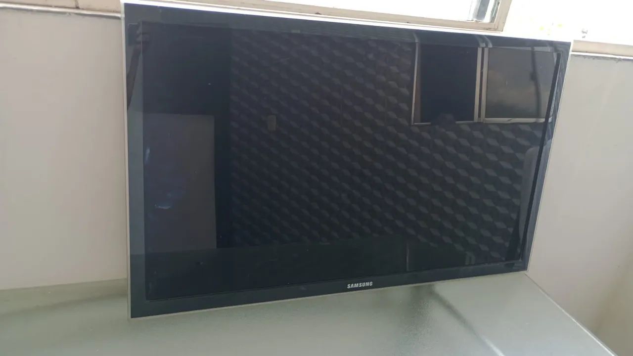 TV Samsung LED 40" Full HD - Com Defeito
