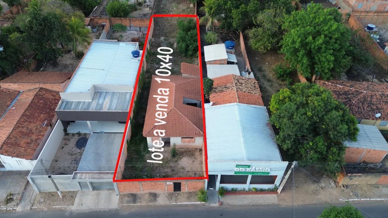 Terreno 10x40 com casa 