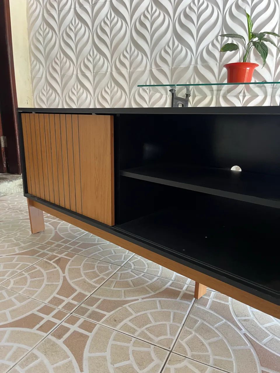 Rack Para Tv Até 72 Polegadas Tannen 2 Portas Freijó/preto Preto Moderno - Foto 2