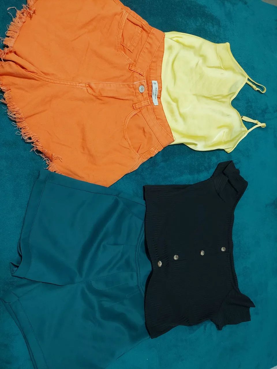 2 kits de roupas por 25 reais
