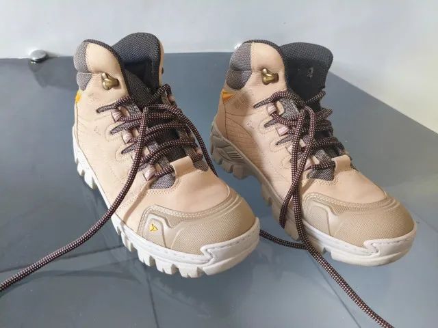 Coturno Resistente Bota De Couro - TAM 41