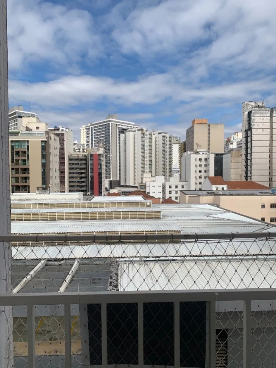 Apto de 02 Q, com elevador, no coração da cidade  - Foto 2