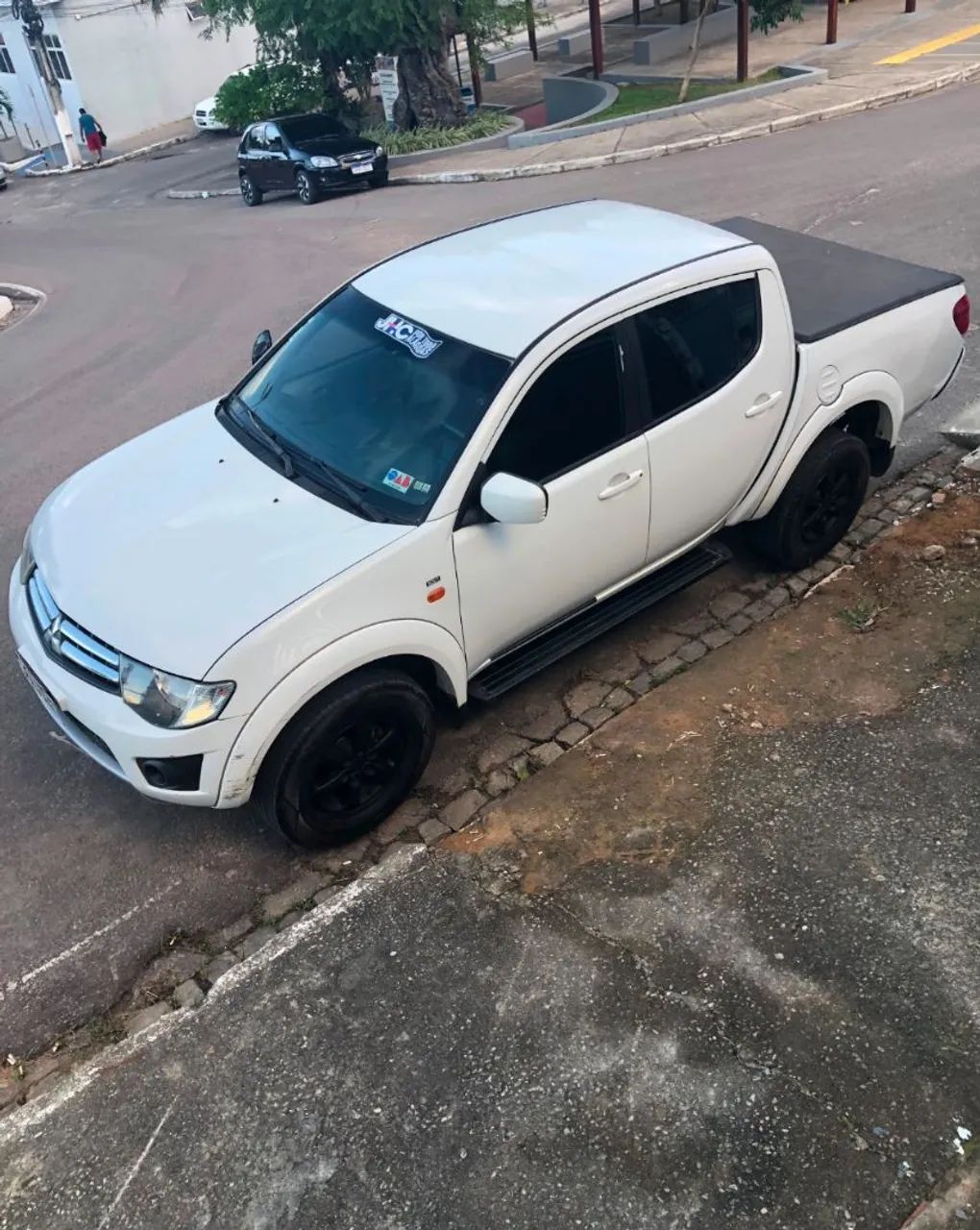 Mitsubishi L200 2015