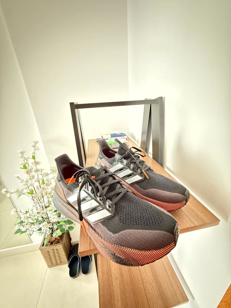 Tênis - UltraBoost 5   - Foto 2